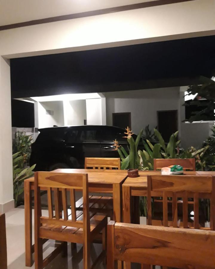 Kamala Hotel Selong Belanak Exterior photo